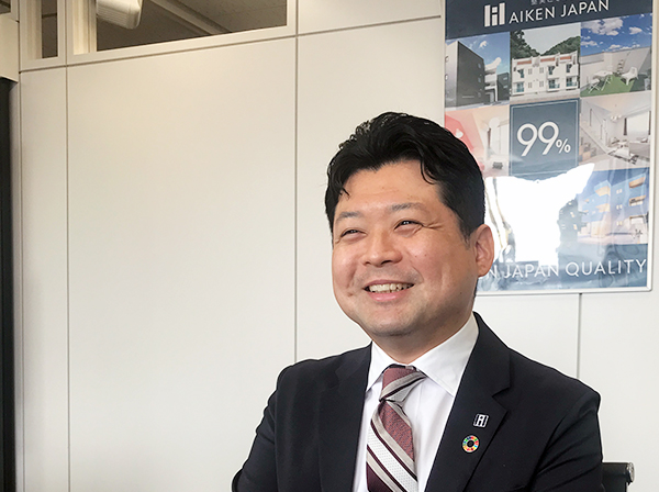 アイケン社員 山本