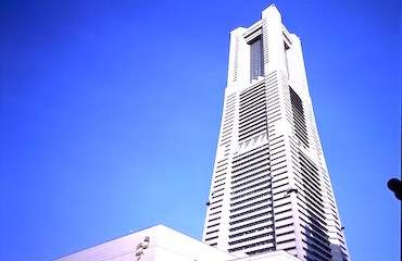 横浜支店外観