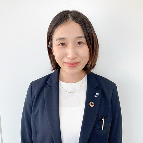 女性社員2