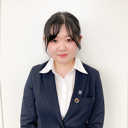女性社員6