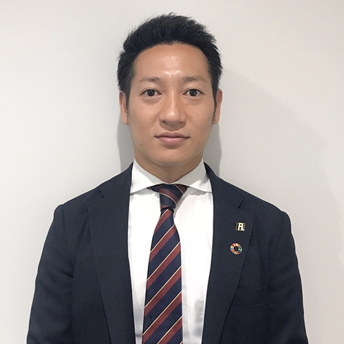 男性社員4