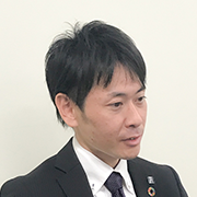 男性社員6