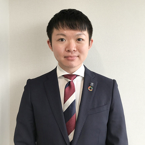 男性社員8
